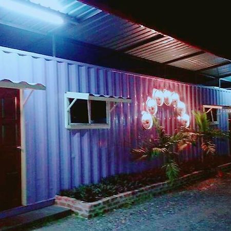 5 Stone Cabin Chalet Taiping Buitenkant foto