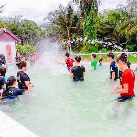 5 Stone Cabin Chalet Taiping Buitenkant foto