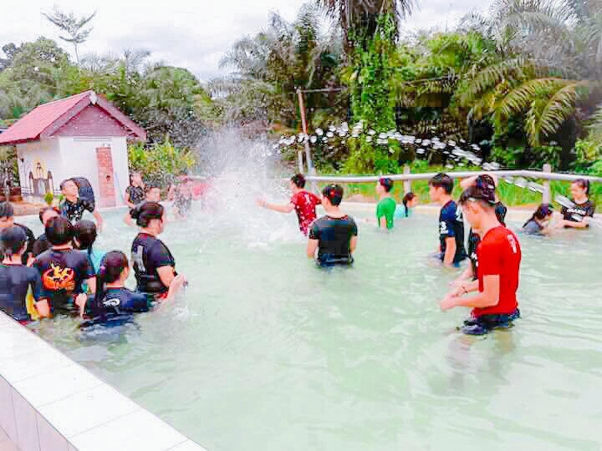 5 Stone Cabin Chalet Taiping Buitenkant foto